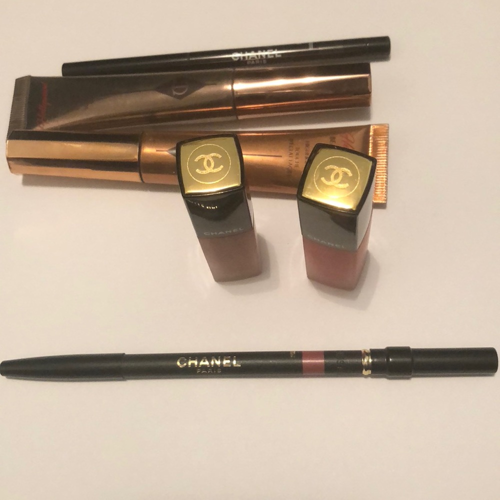 Chanel lip liner👄